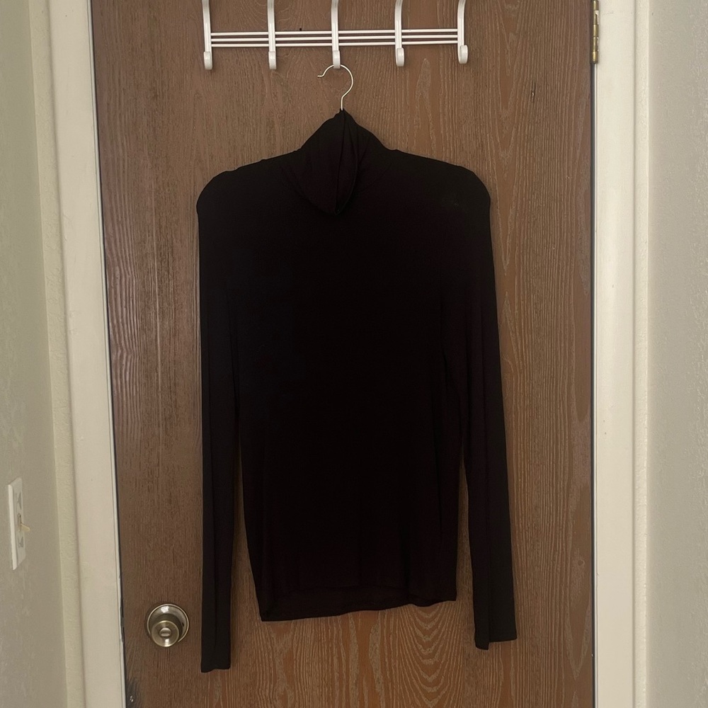 Gap light turtleneck